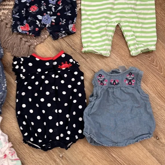 0-3 Month Baby Girl Bundle - Baby Gap, Carters - Picture 2 of 6